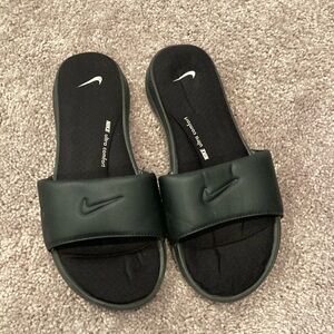 Nike Sandals size 5